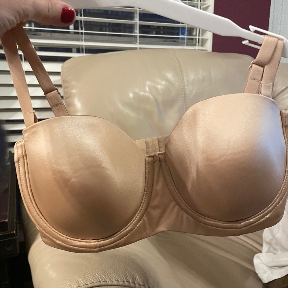 32 D convertible bra - fits a little more like 32 C